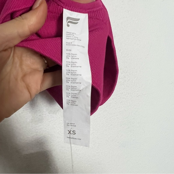 NWT Fabletics Cloud Seamless Ribbed Midi Bralette Fuchsia Pink XS - Picture 8 of 8
